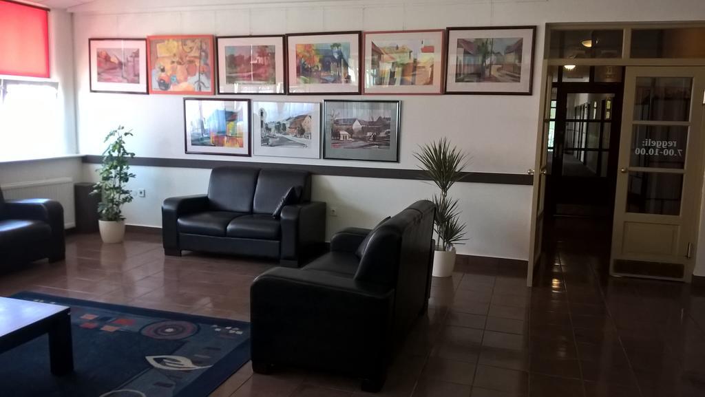Hotel Thelena Tolna Ngoại thất bức ảnh