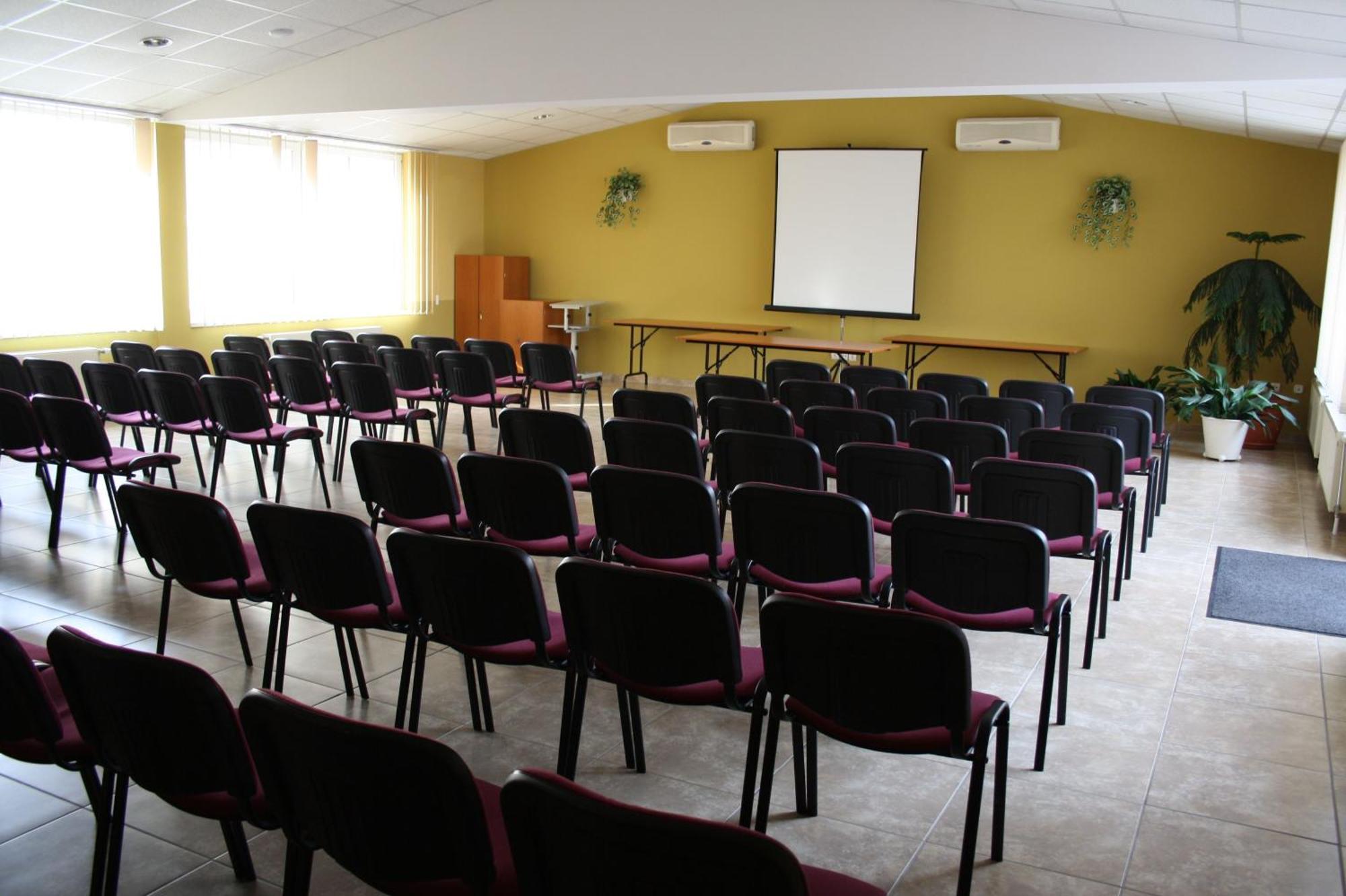 Hotel Thelena Tolna Ngoại thất bức ảnh